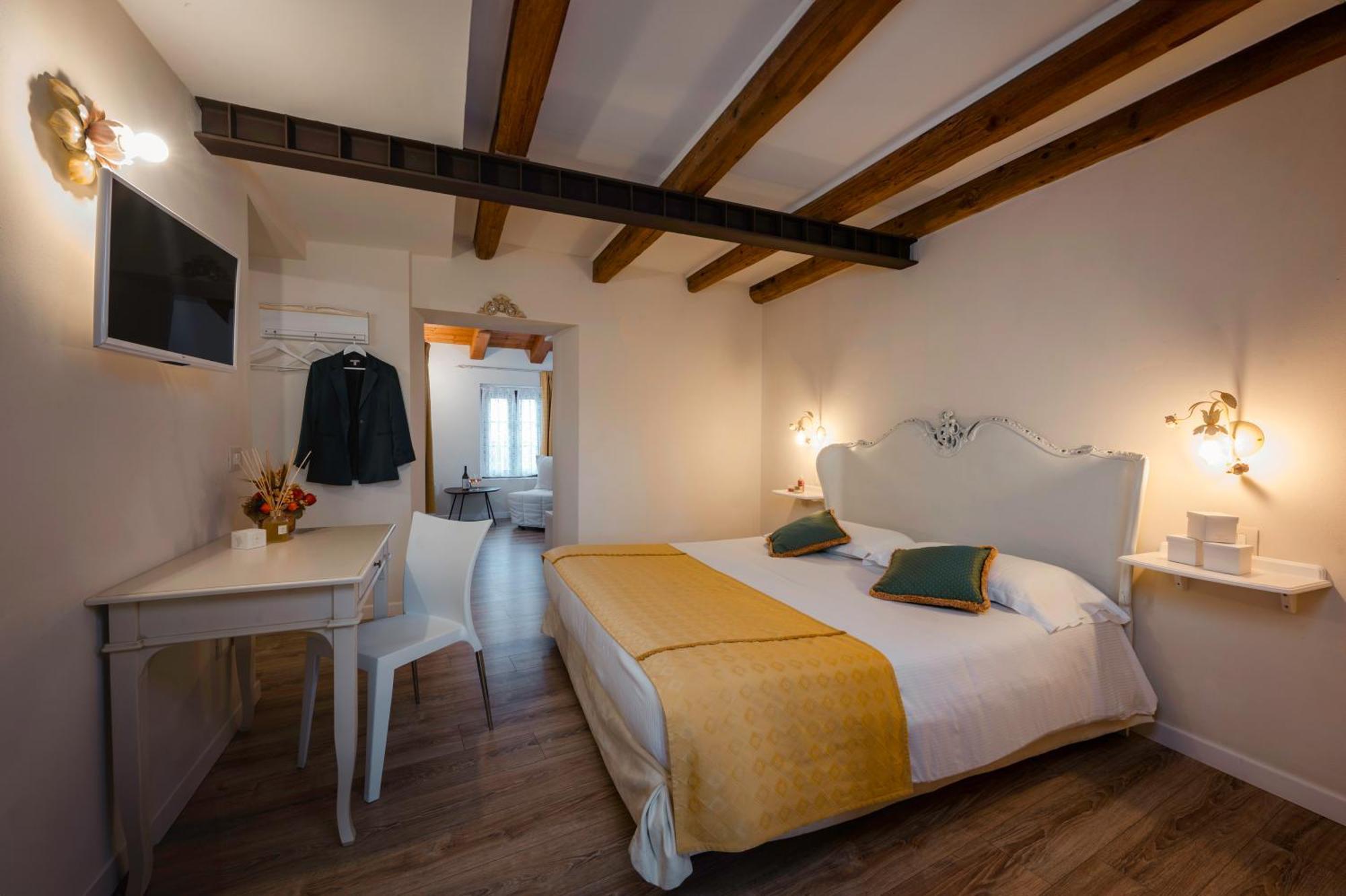 Casale In Collina Guest House Capriva del Friuli Luaran gambar