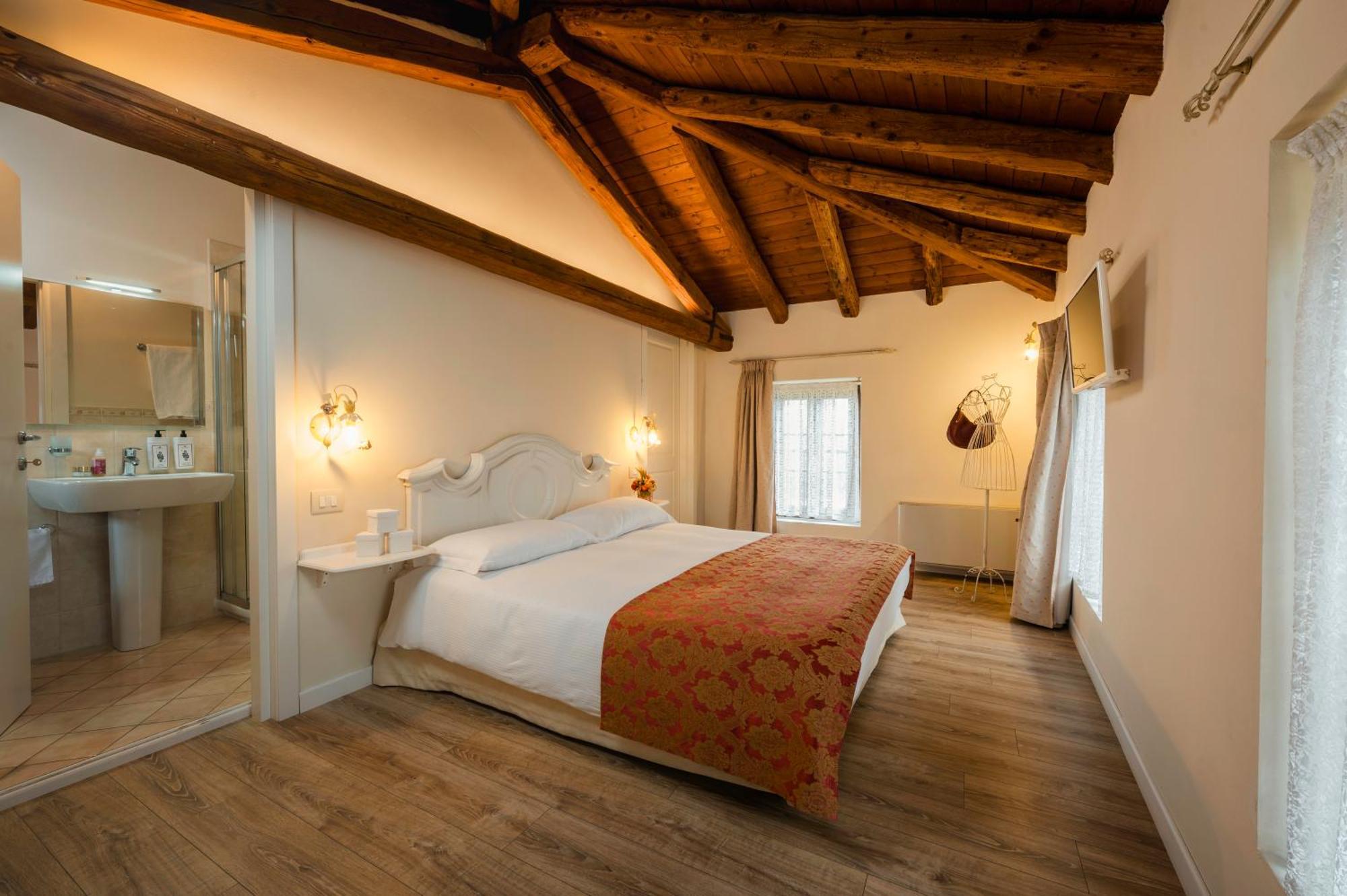 Casale In Collina Guest House Capriva del Friuli Luaran gambar